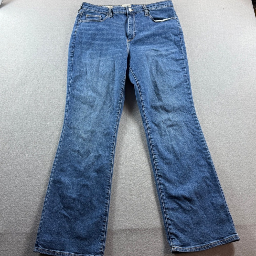 Universal Thread Jeans Women 14/32R Blue High Rise Slim Bootcut 34x31